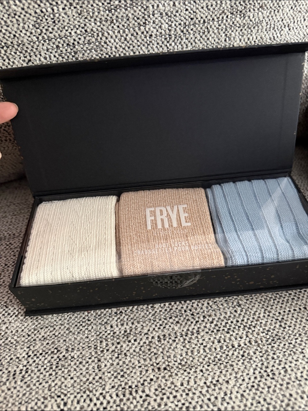 Frye 3-Pack Ribbed Socks in Cream, Tan & Light Blue